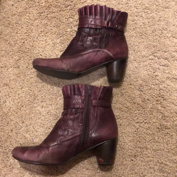 Everybody by B.Z. Moda leather bootie; wine color - Picture 2 of 5